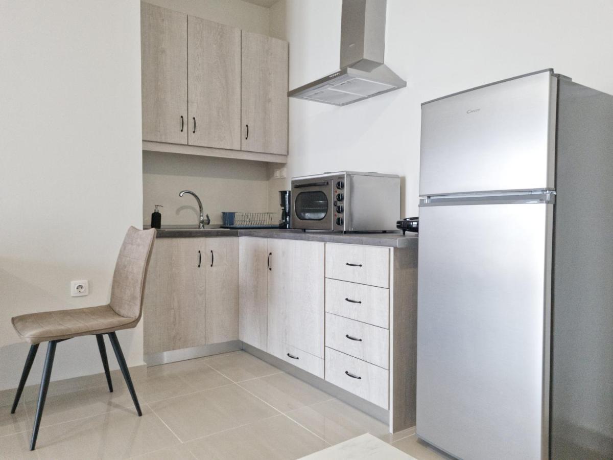 Epipleon Luxury Suites -102- Δωμάτιο 45Τμ Με Βεράντα 35Τμ Μπροστά Στη Θάλασσα Навпакт Екстер'єр фото